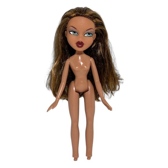 Bratz Yasmin Strut It 2002 First Edition Blue Eyes Deep Red Lips Nude Doll Only - Picture 1 of 12